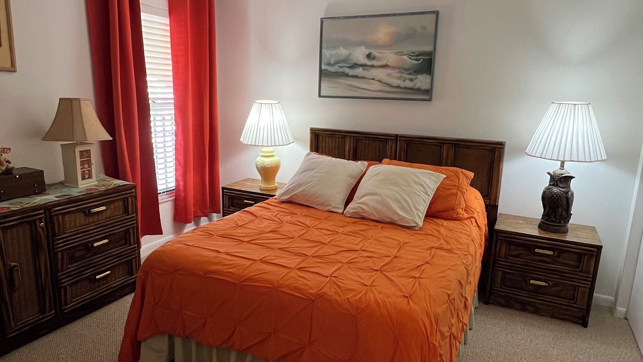 Photo of Bedroom in Mid Island