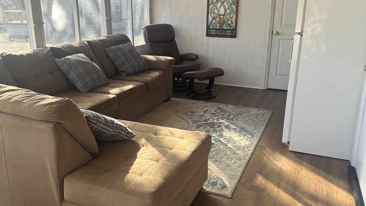 Photo of Livingroom in Groveoak