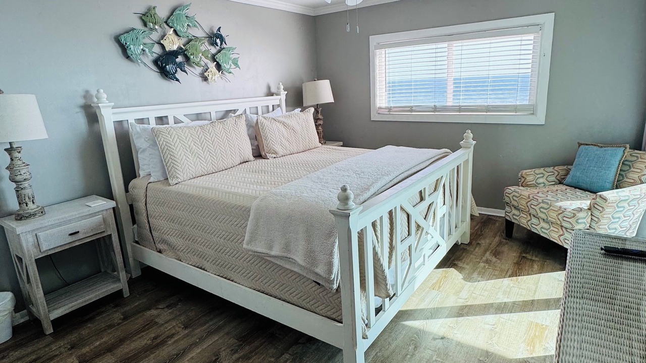 Photo of Bedroom in Biltmore Beach