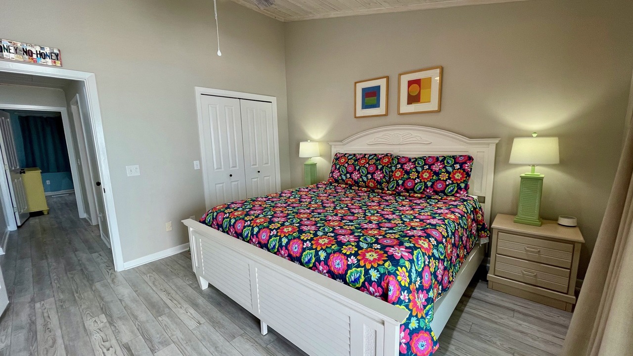Photo of Bedroom in Biltmore Beach