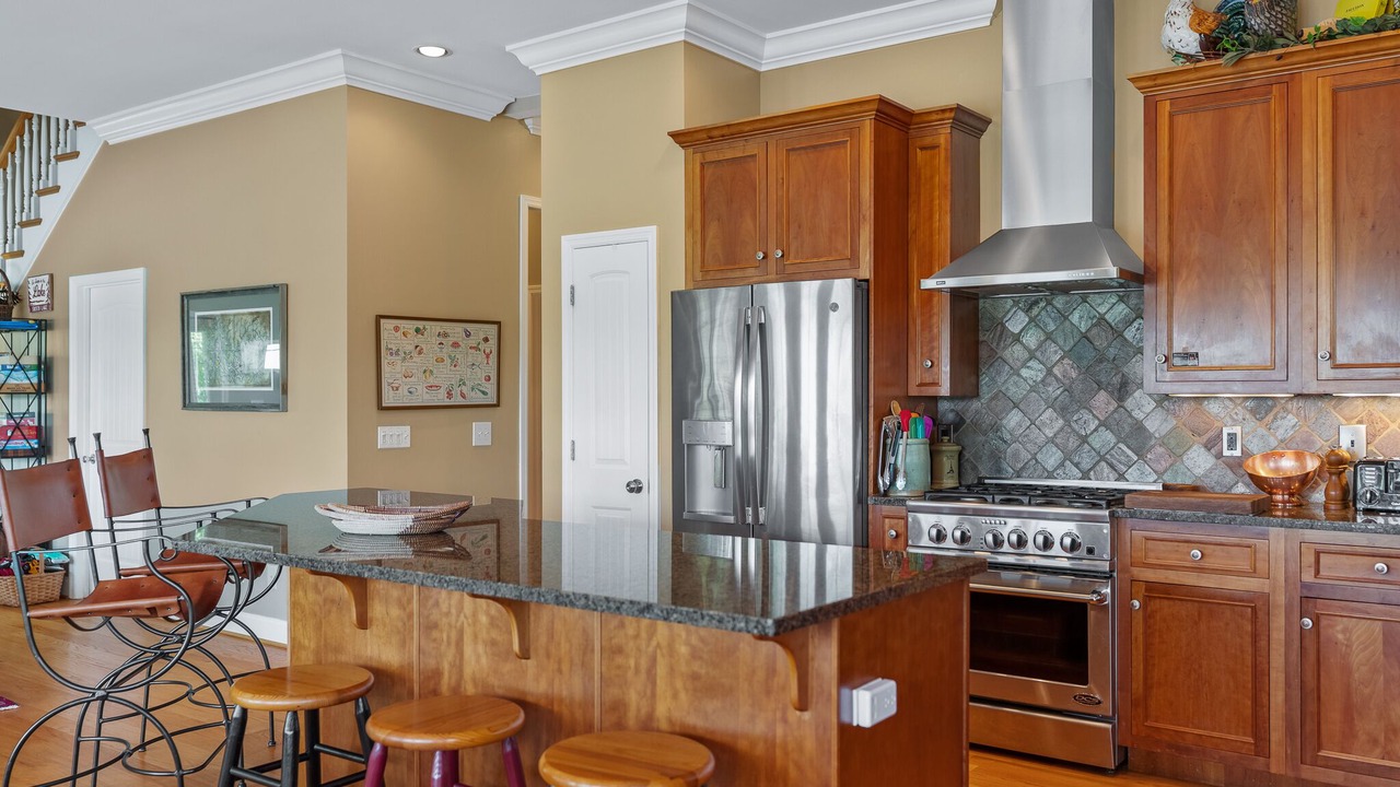 Photo of Kitchen in Stoney Point Landing