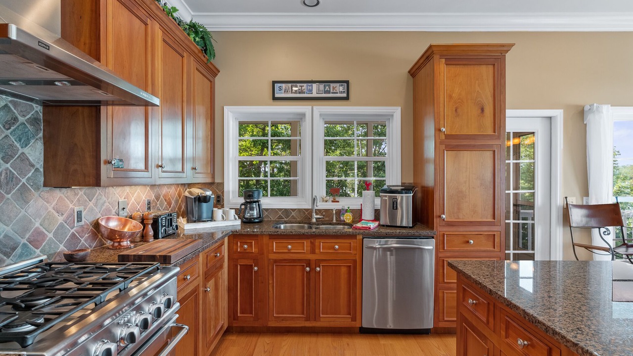 Photo of Kitchen in Stoney Point Landing