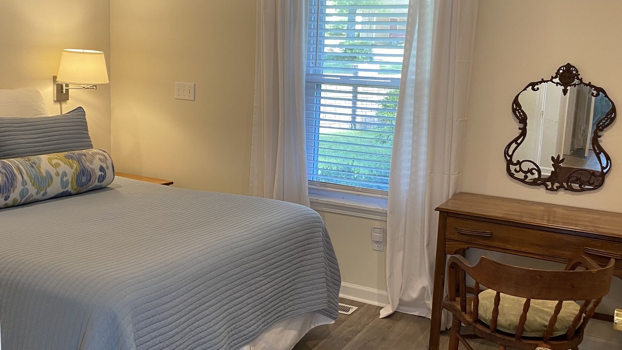 Photo of Bedroom in Northport