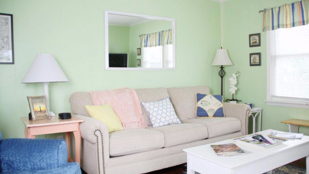 Photo of Livingroom in Surf Side Shores