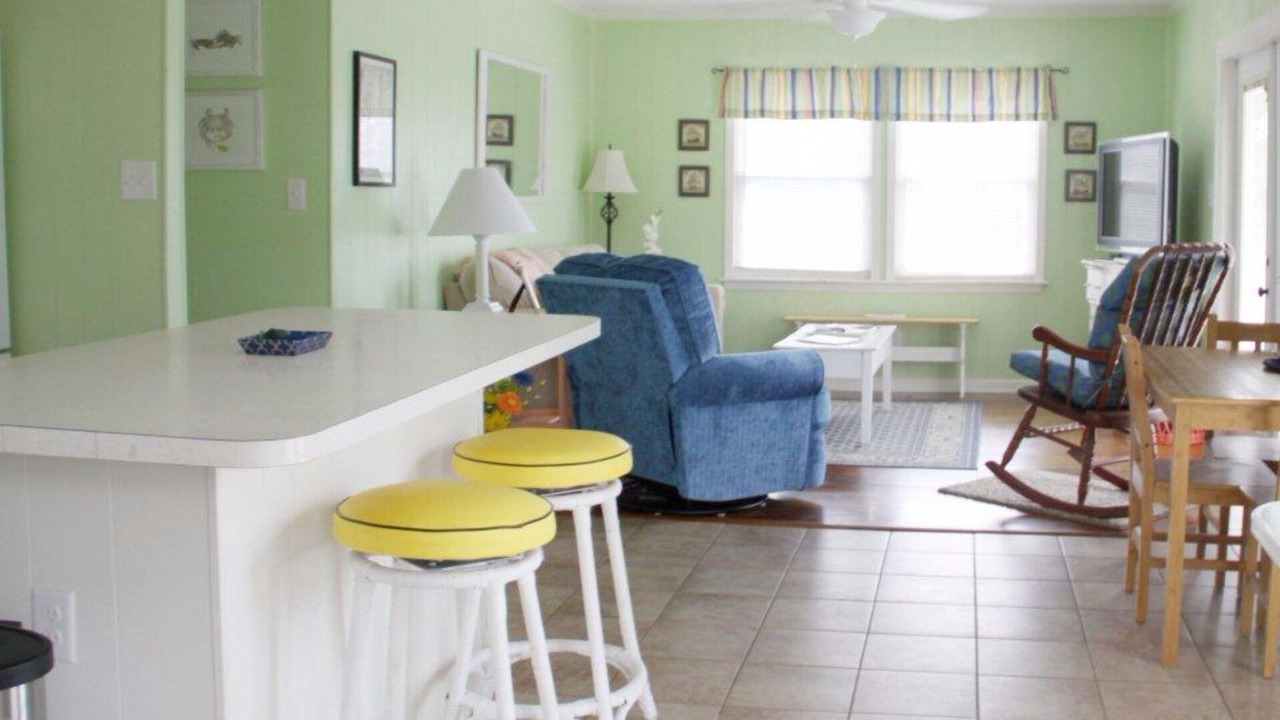 Photo of Livingroom in Surf Side Shores