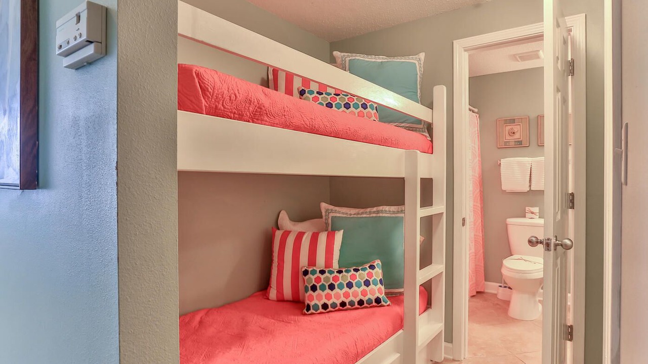 Photo of Bedroom in Gulf Place