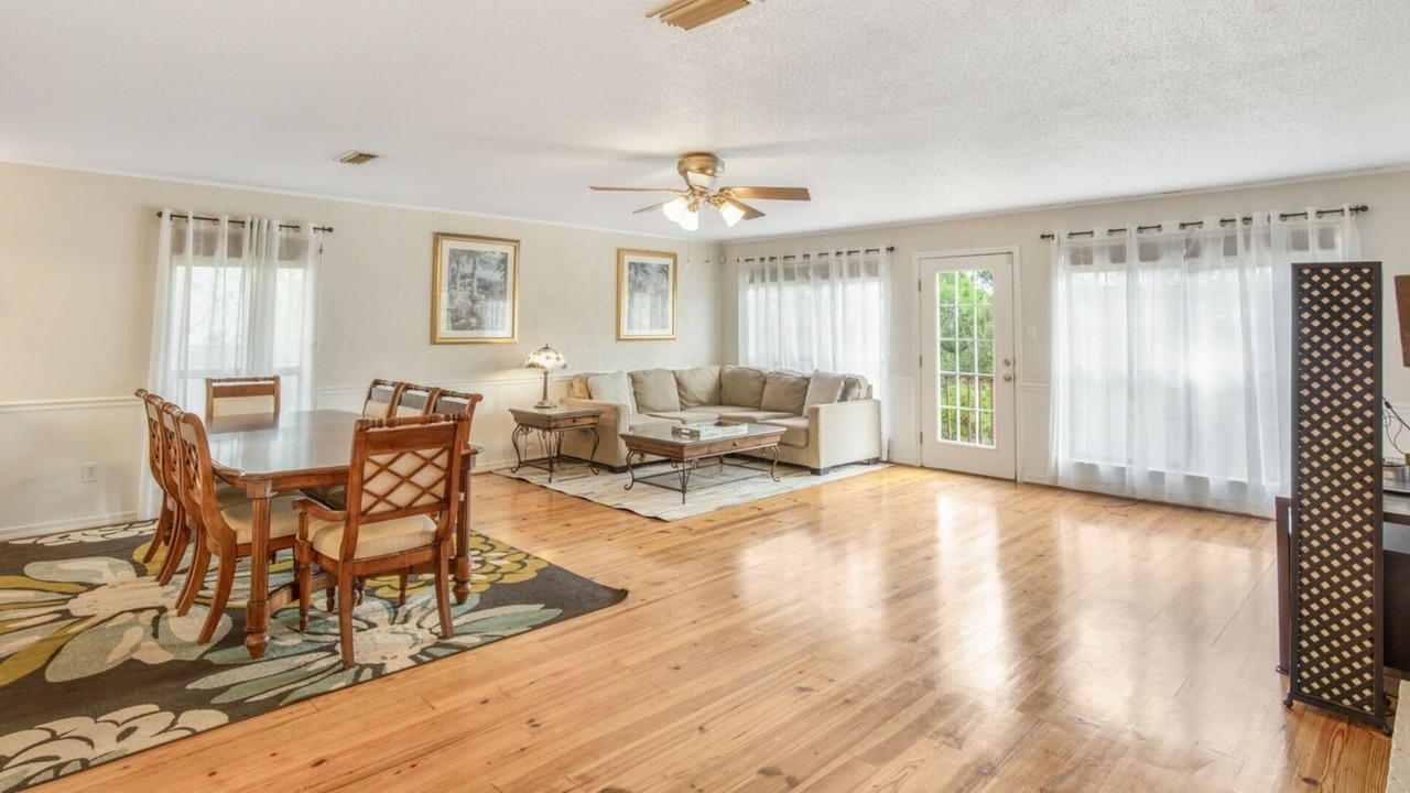 Photo of Bedroom in Surf Side Shores