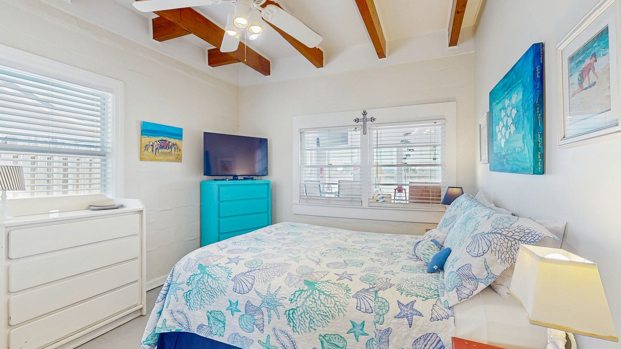 Photo of Bedroom in Dauphin Island