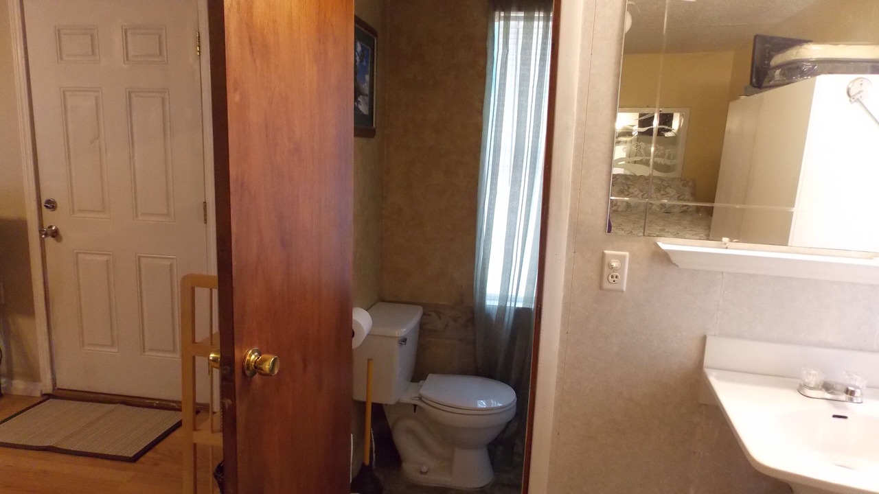 Photo of Bathroom in Dauphin Island