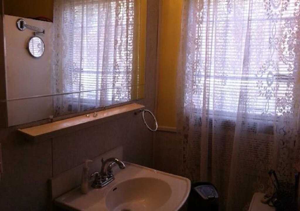 Photo of Bathroom in Dauphin Island