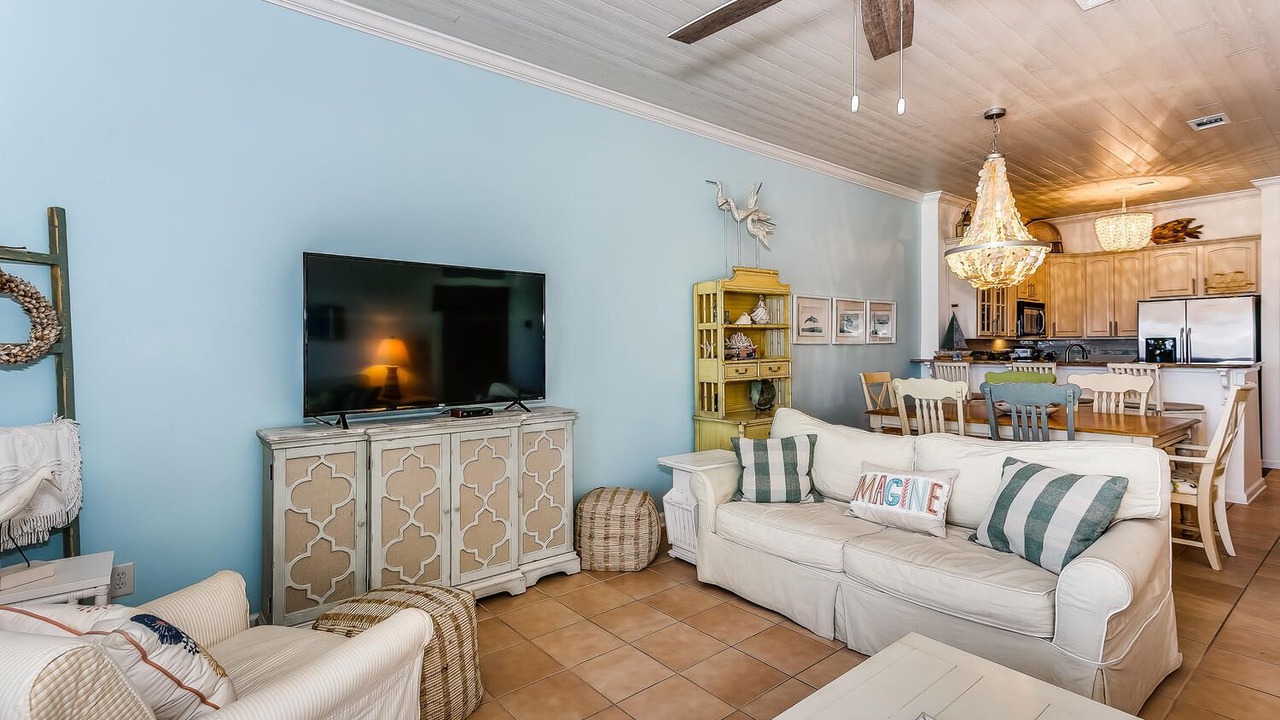 Photo of Livingroom in Pensacola Beach