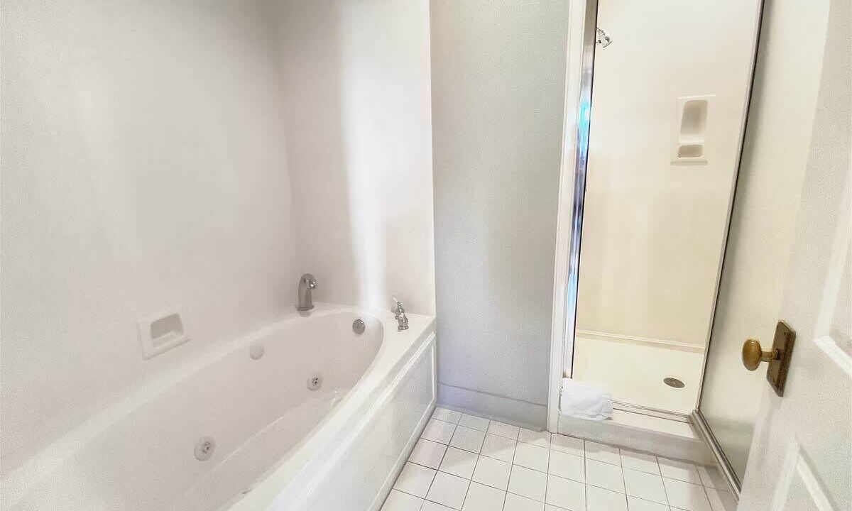 Photo of Bathroom in Beach District