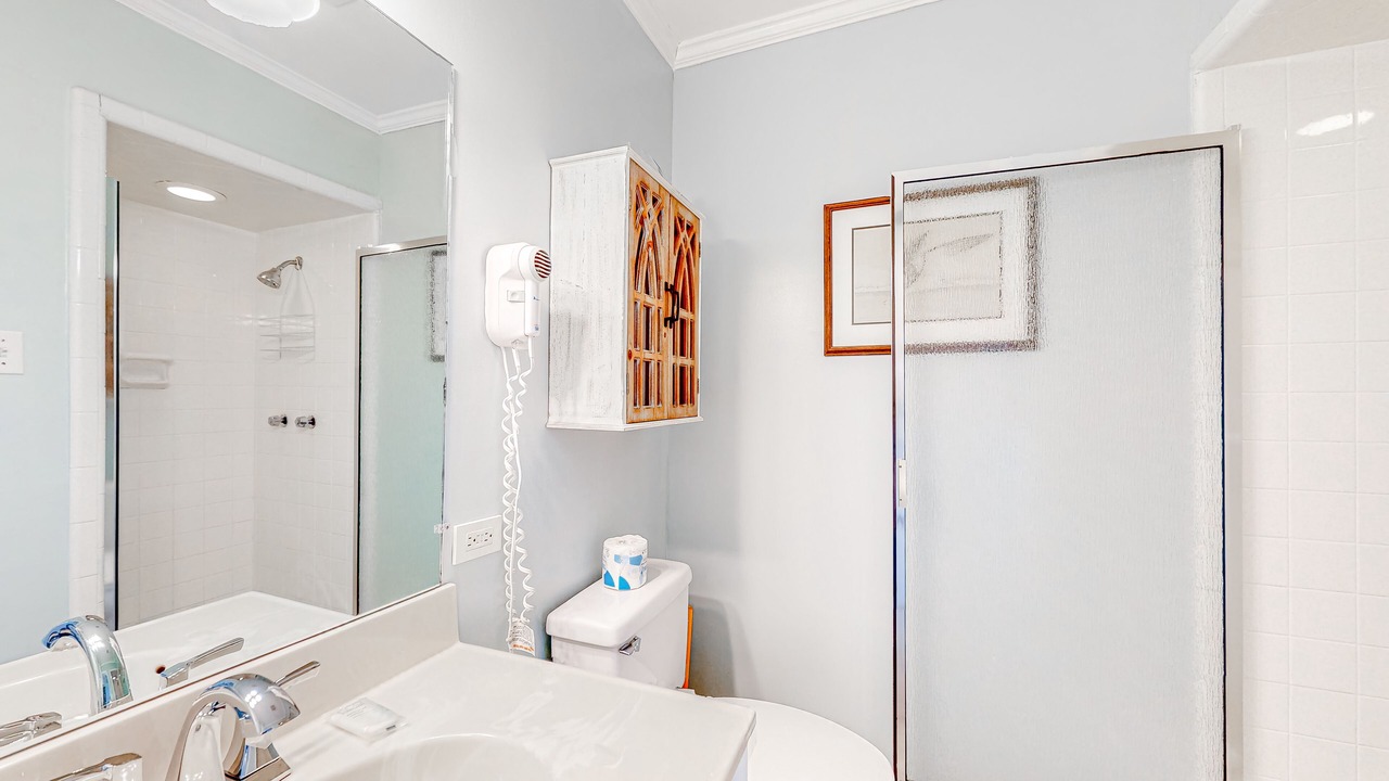 Photo of Bathroom in Dauphin Island