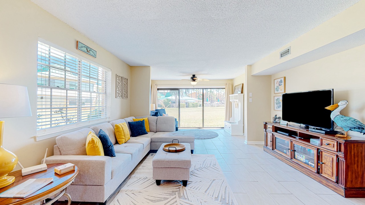 Photo of Livingroom in Dauphin Island