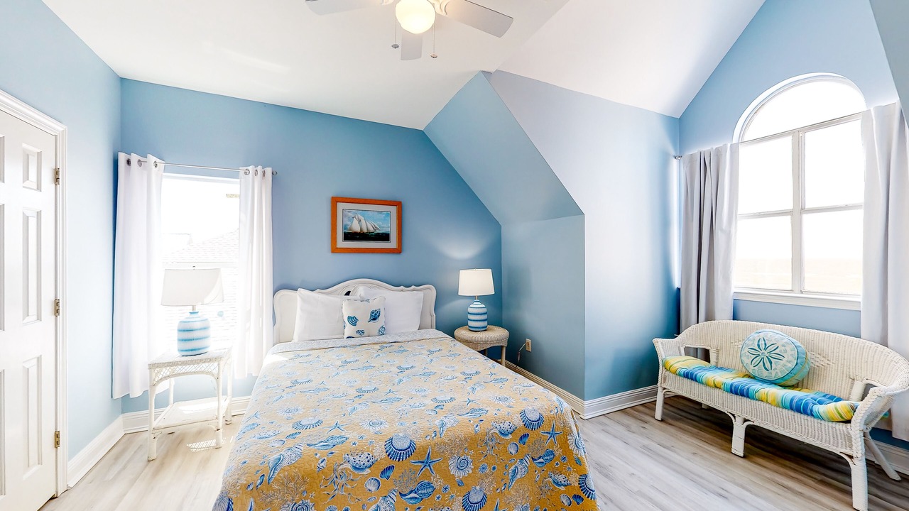 Photo of Bedroom in Dauphin Island