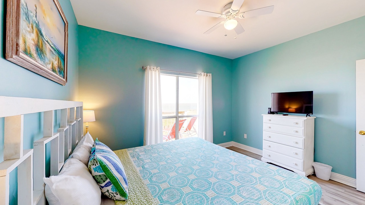 Photo of Bedroom in Dauphin Island