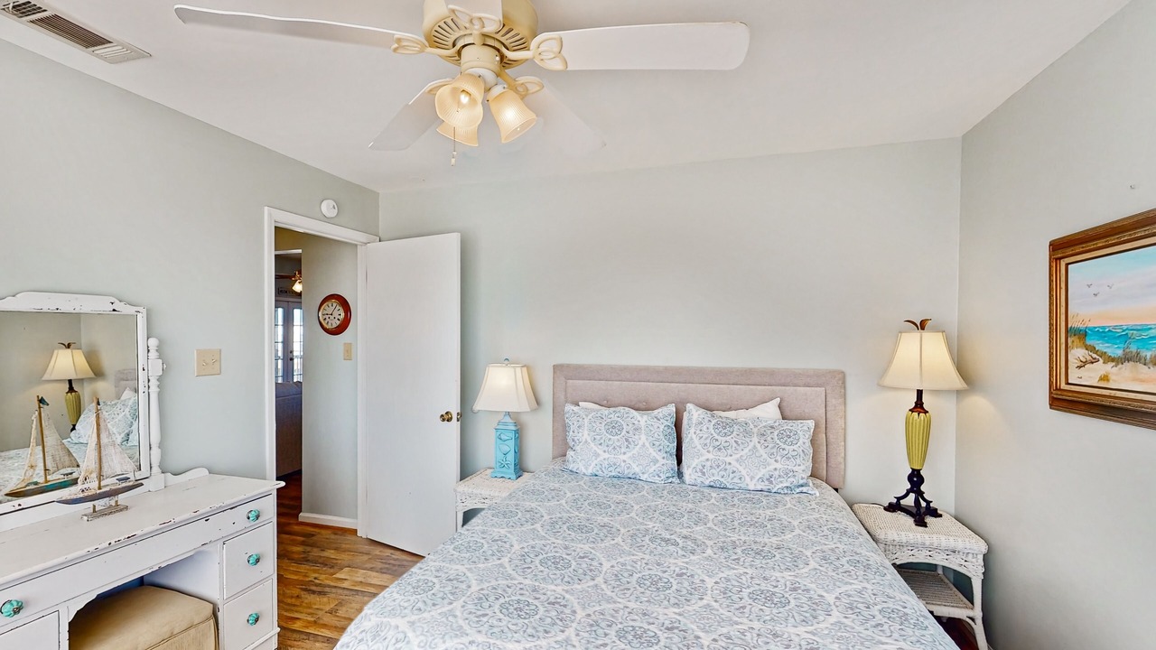 Photo of Bedroom in Dauphin Island