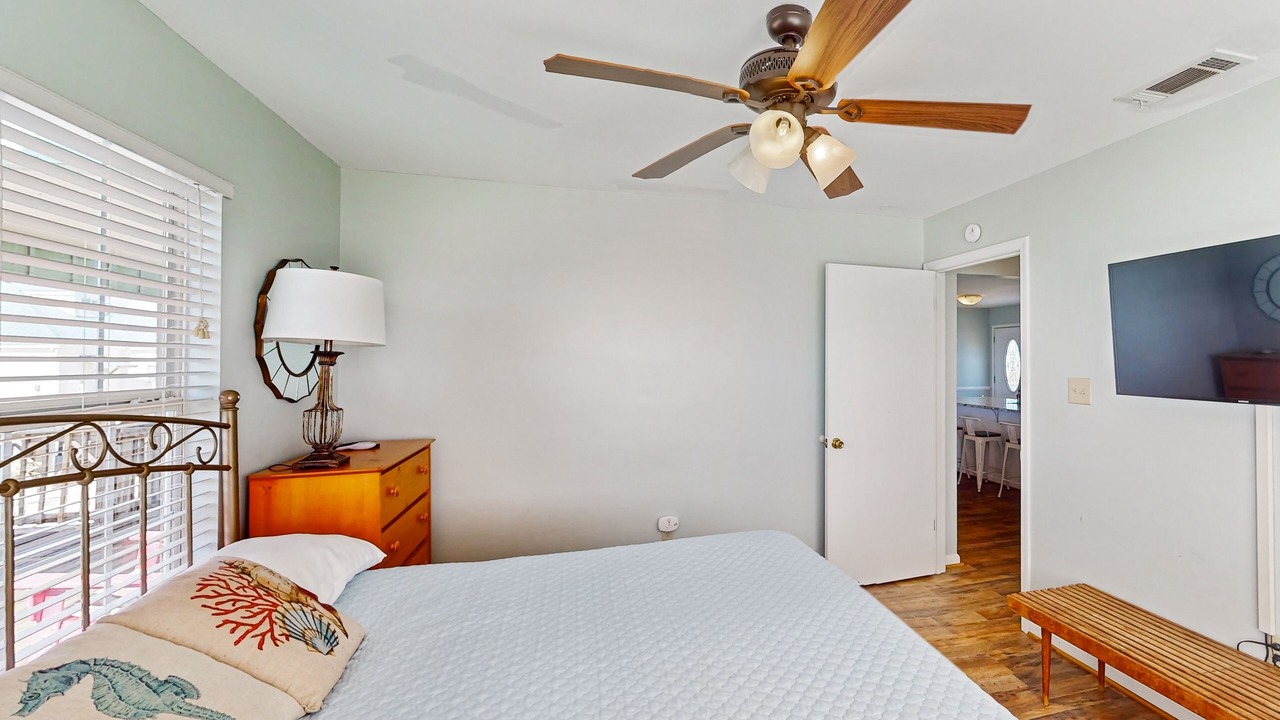 Photo of Bedroom in Dauphin Island