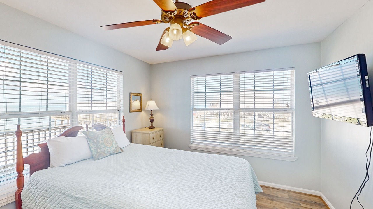 Photo of Bedroom in Dauphin Island