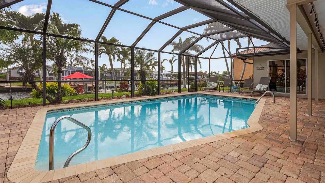 Photo of Outdoor in Pelican