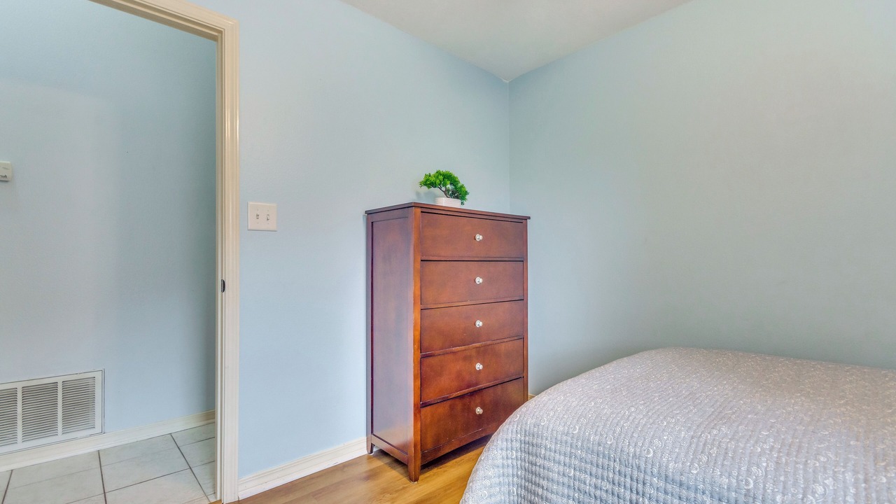 Photo of Bedroom in Northwest Pensacola