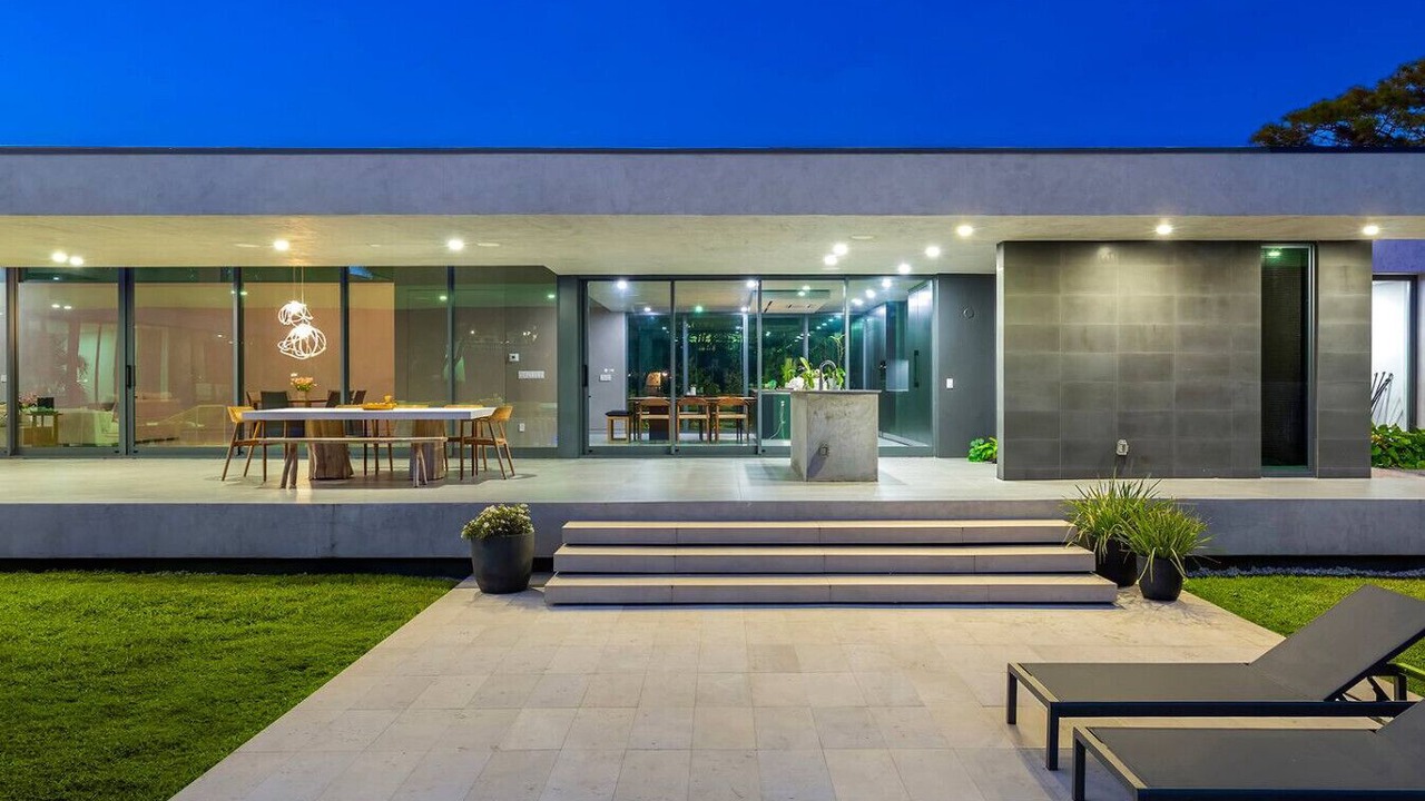 Photo of Outdoor in Pinecrest