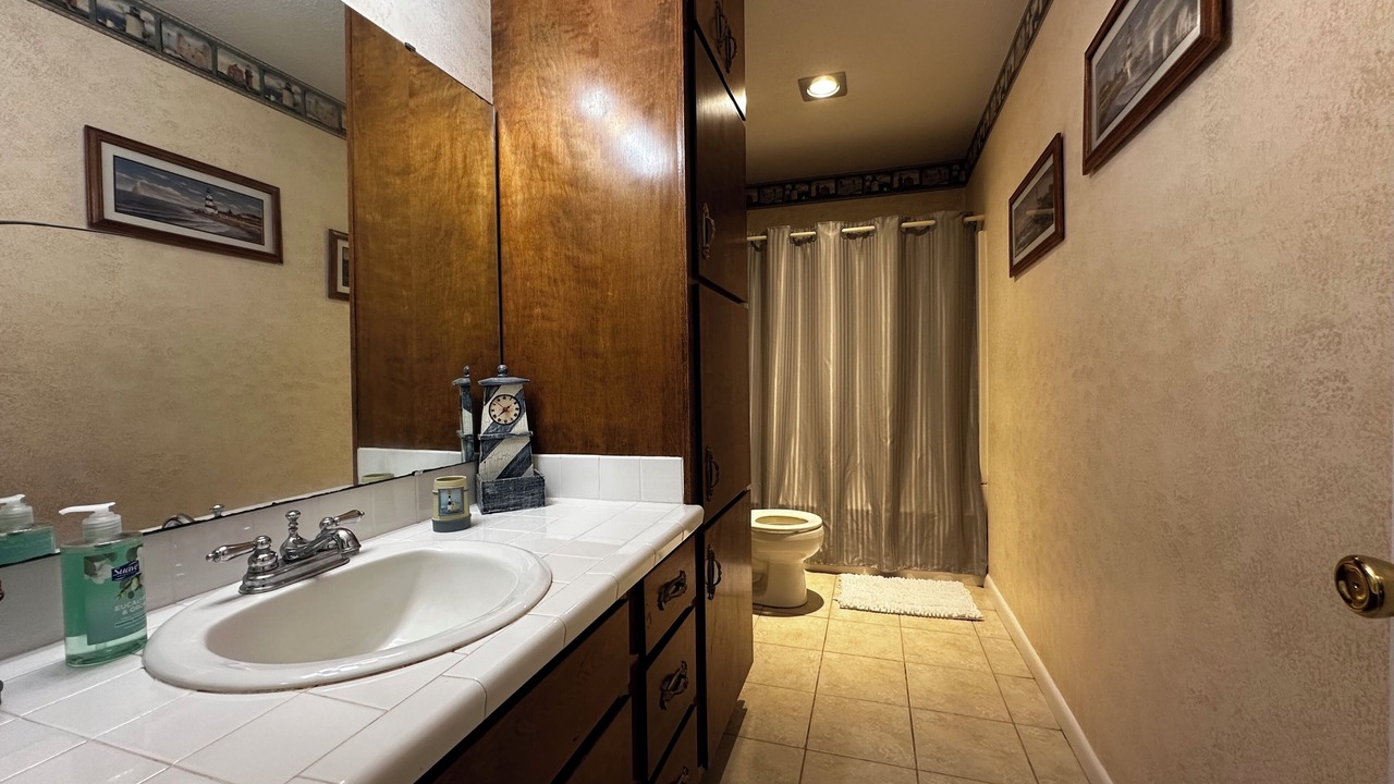Photo of Bathroom in Ono Island