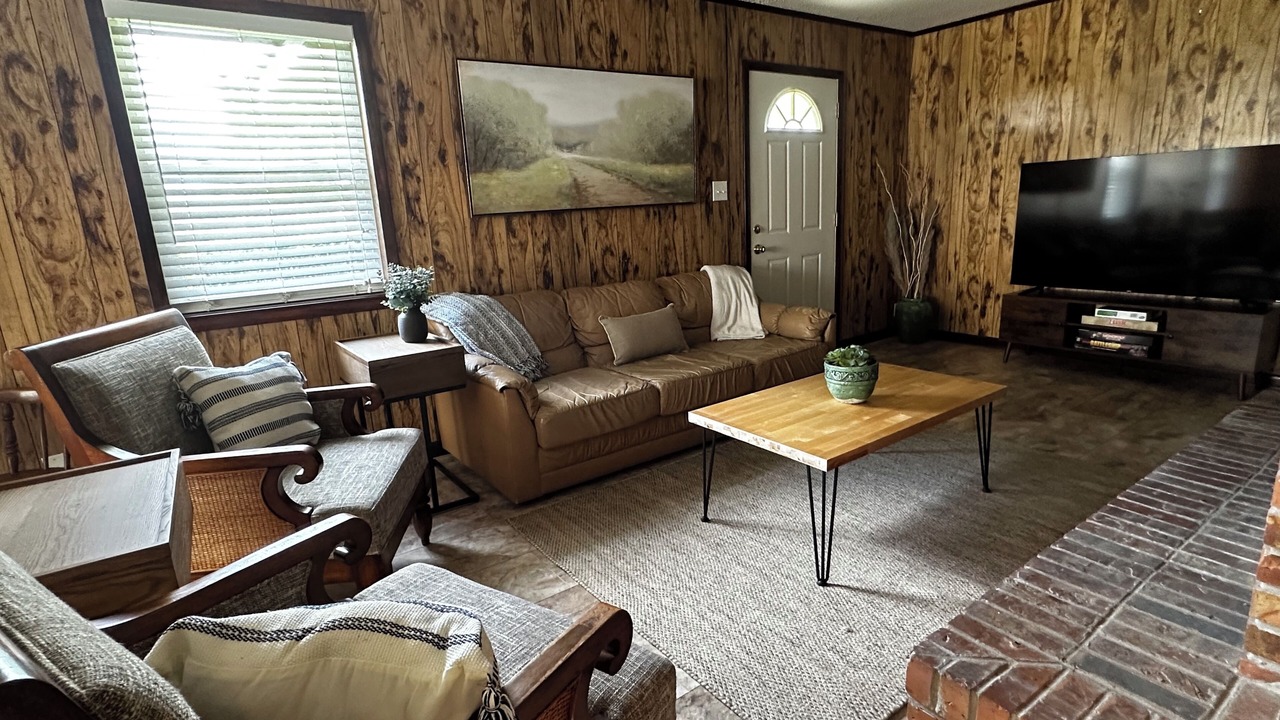 Photo of Livingroom in Ono Island