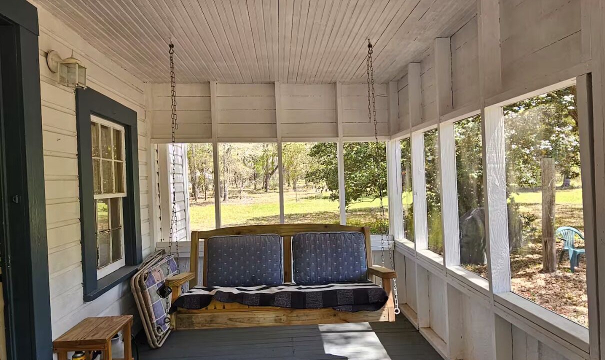 Photo of Patio Balcony in Grand Bay