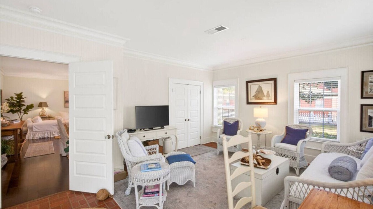 Photo of Livingroom in Biloxi
