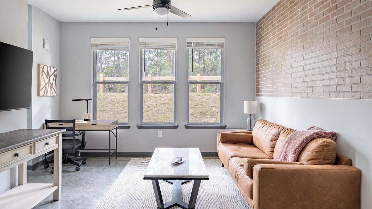 Photo of Livingroom in Northwest Pensacola