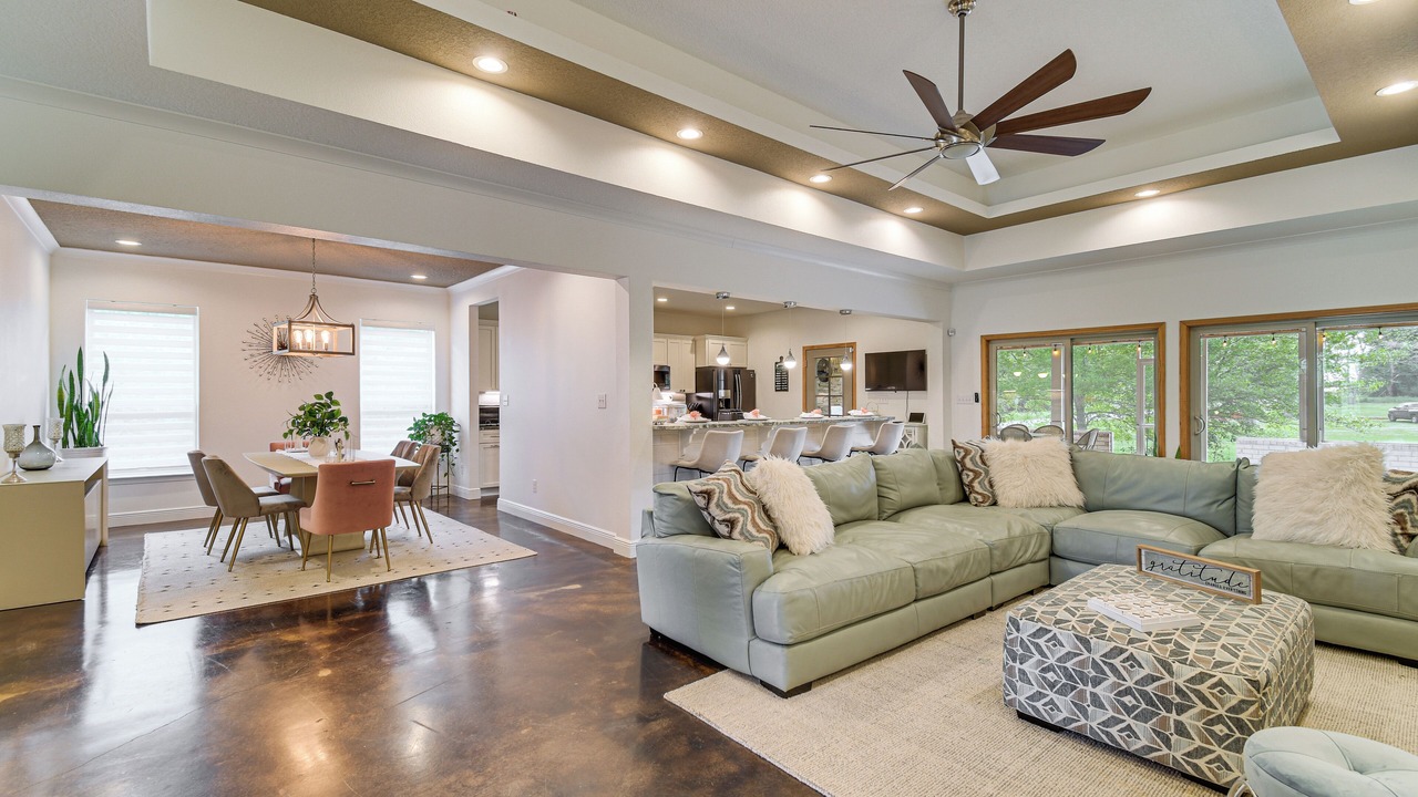 Photo of Livingroom in Ono Island
