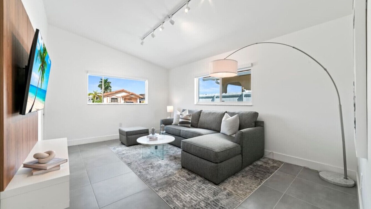 Photo of Bedroom in Hialeah