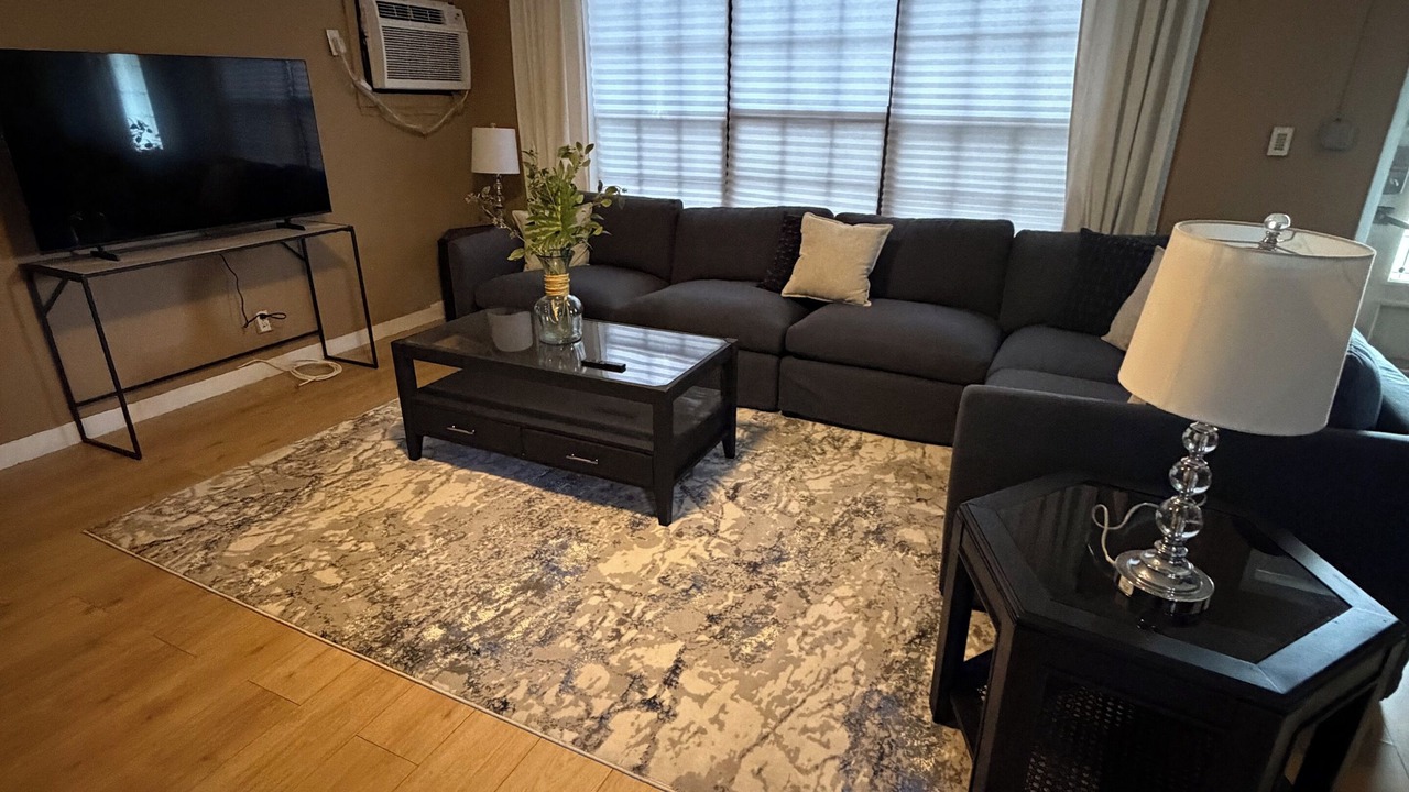 Photo of Livingroom in Ives Estates