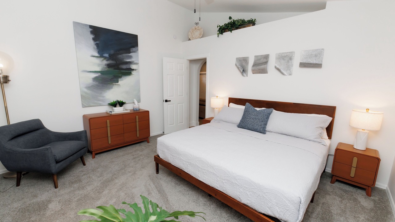 Photo of Bedroom in Sandalwood