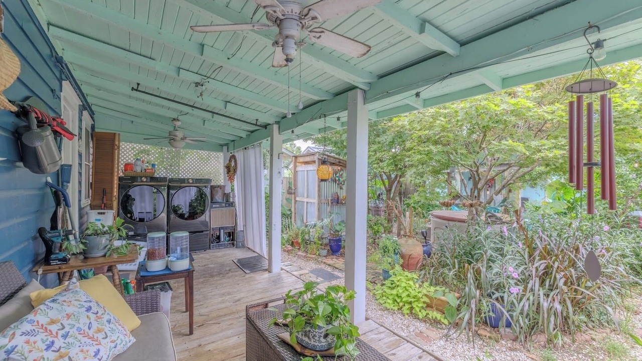 Photo of Outdoor in East Hill