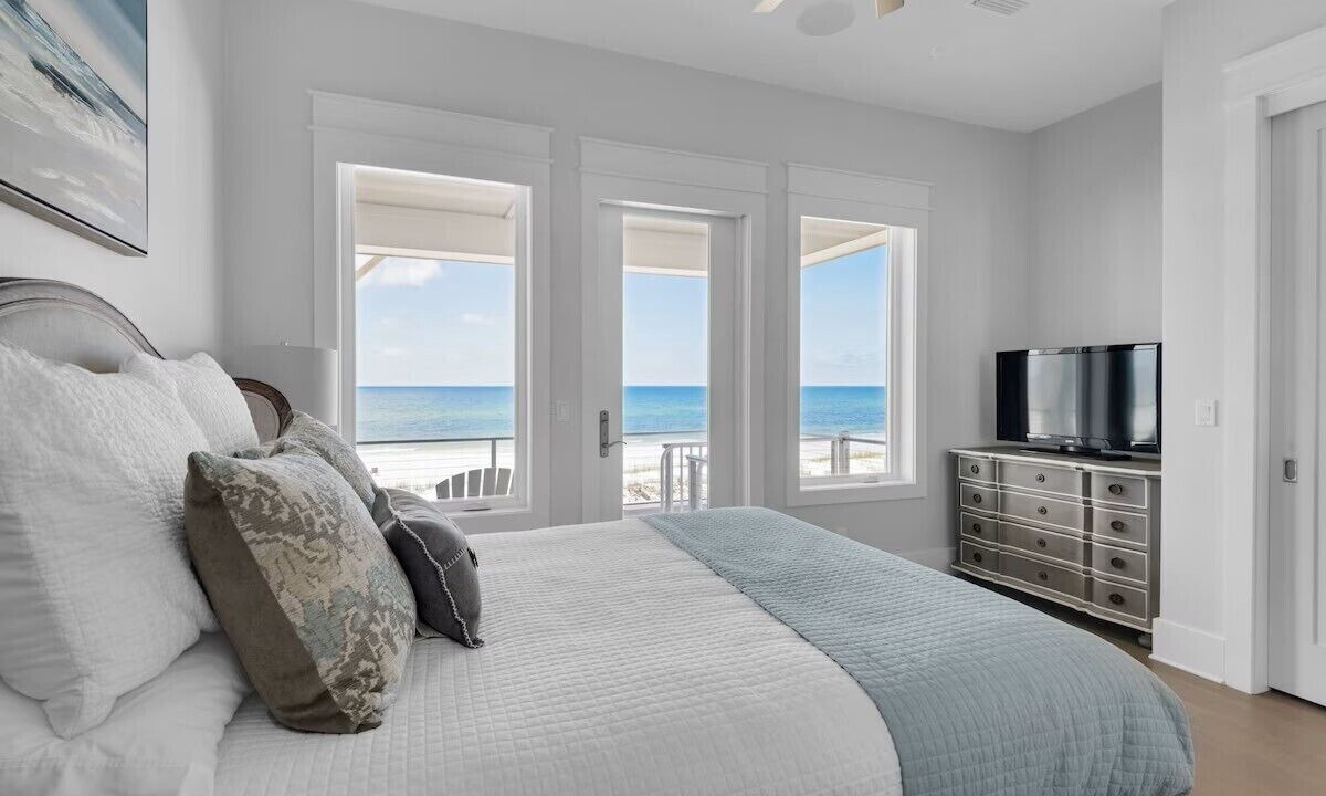 Photo of Bedroom in Pensacola Beach