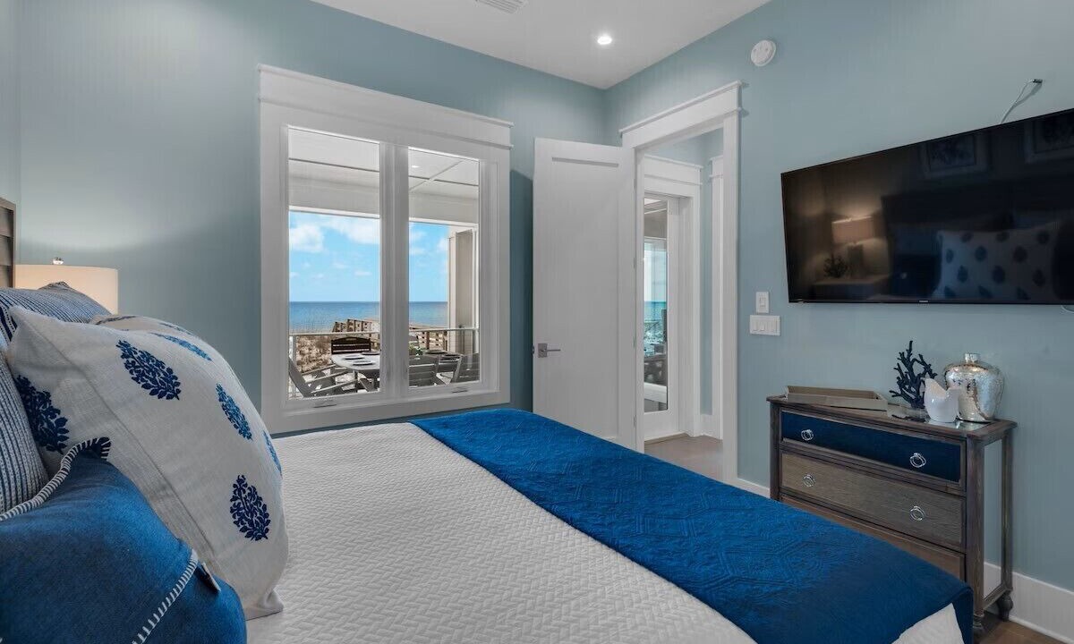 Photo of Bedroom in Pensacola Beach