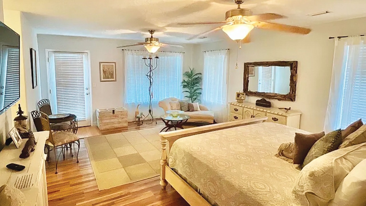 Photo of Bedroom in Ocean Springs