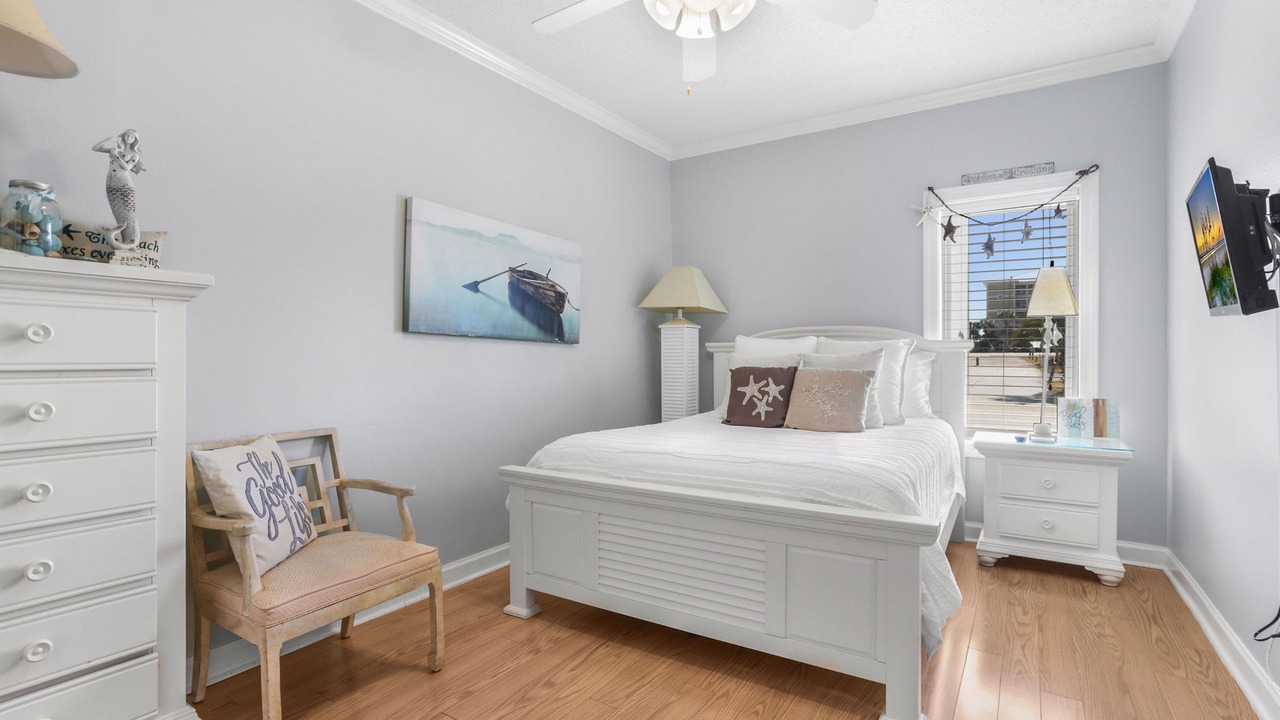 Photo of Bedroom in Orange Beach East