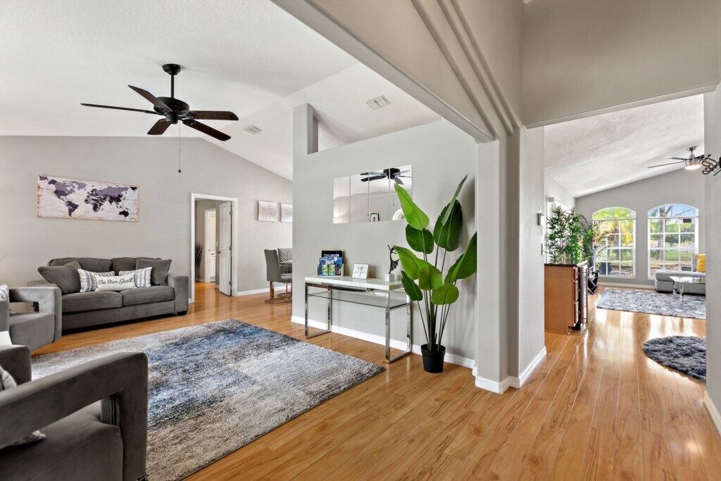 Photo of Livingroom in Sunridge Woods