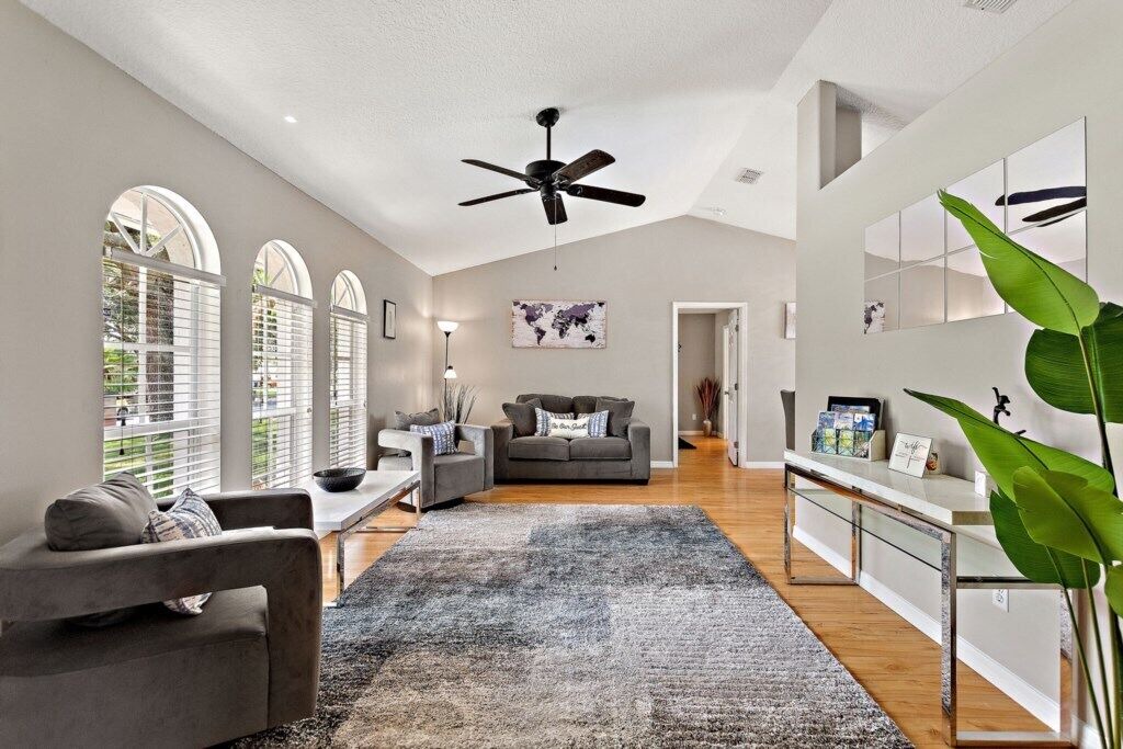 Photo of Livingroom in Sunridge Woods