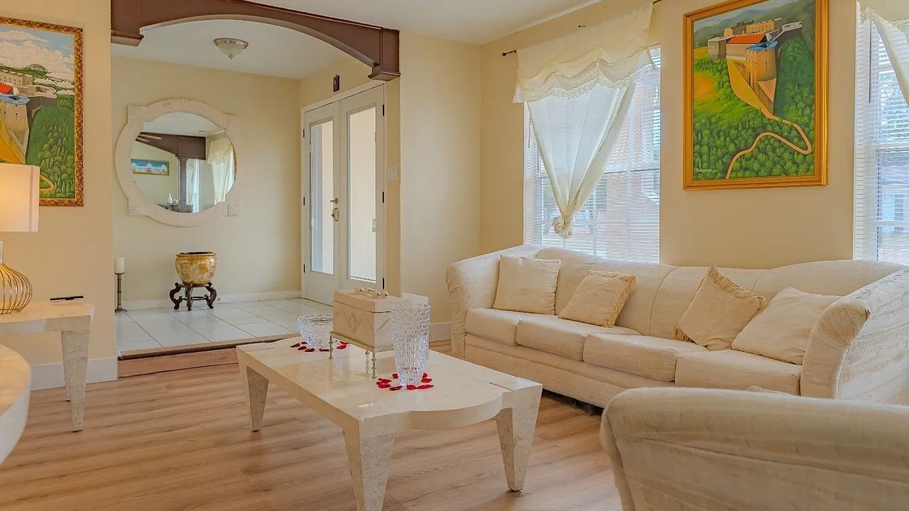 Photo of Livingroom in Pine Hills