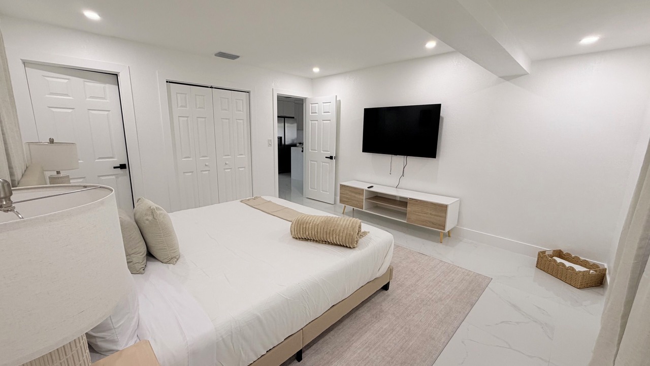 Photo of Bedroom in Miami Gardens
