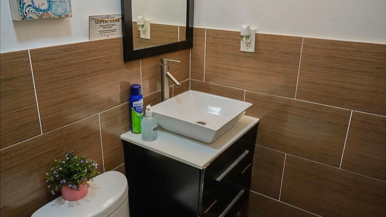 Photo of Bathroom in Palmetto Estates