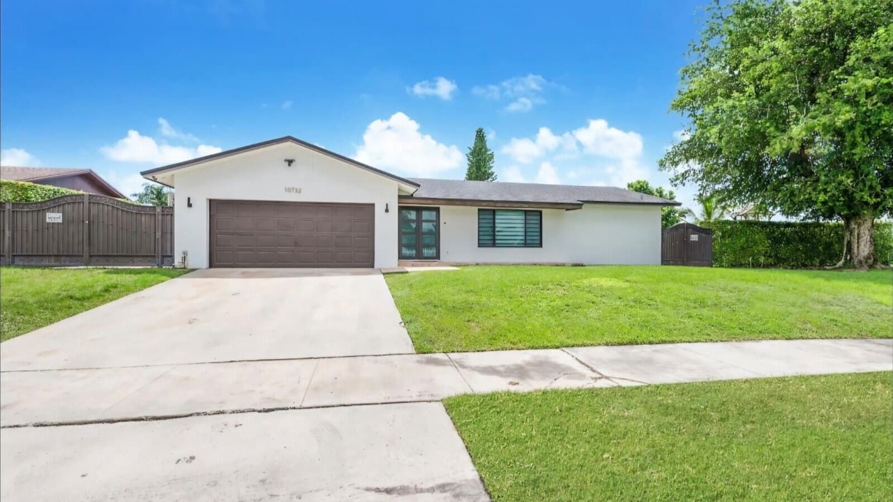 Photo of Outdoor in Palmetto Estates