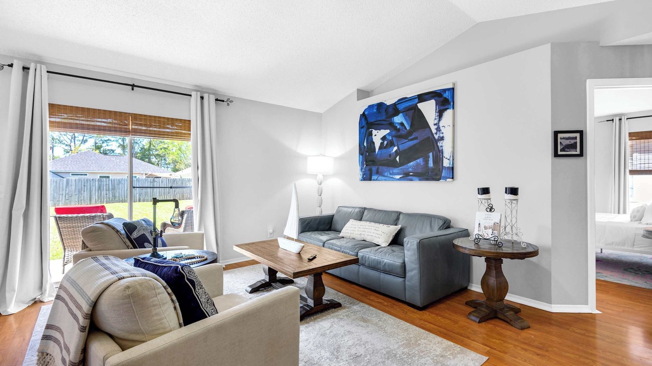 Photo of Livingroom in Pensacola