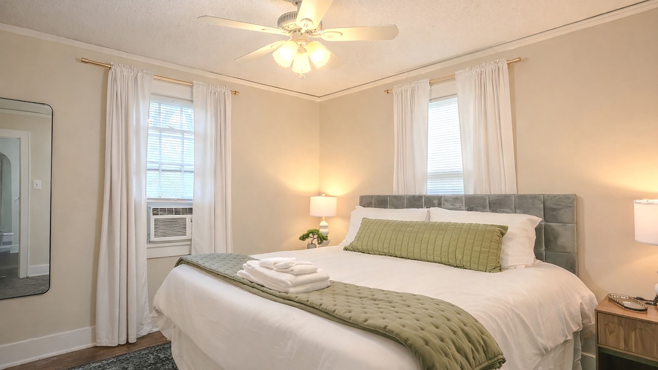 Photo of Bedroom in Crosstown