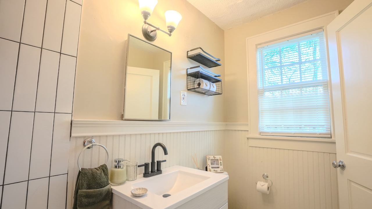 Photo of Bathroom in Crosstown