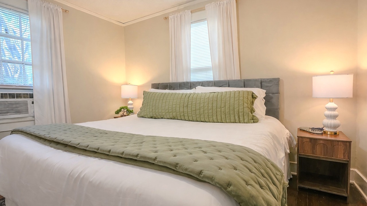 Photo of Bedroom in Crosstown